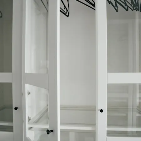 Apartment E&s
