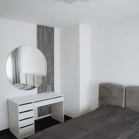 E&s Apartment